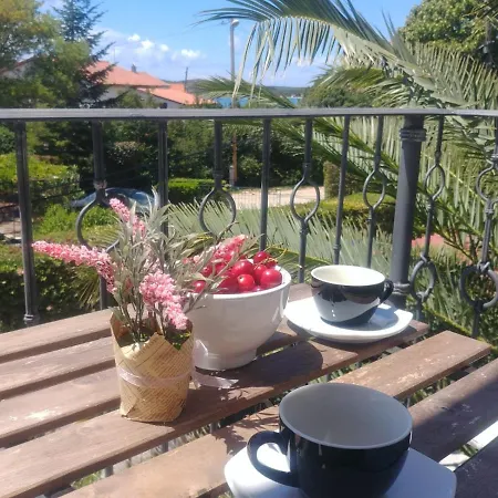Lana Apartman