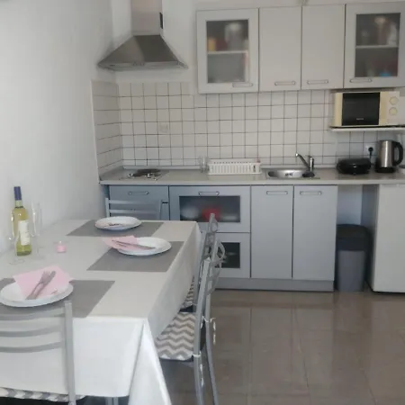 Lana Apartman