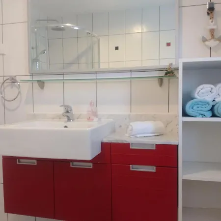 Apartament Lana Apartman *