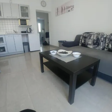Apartament Lana Apartman *
