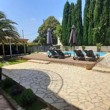 Lana Apartman Medulin